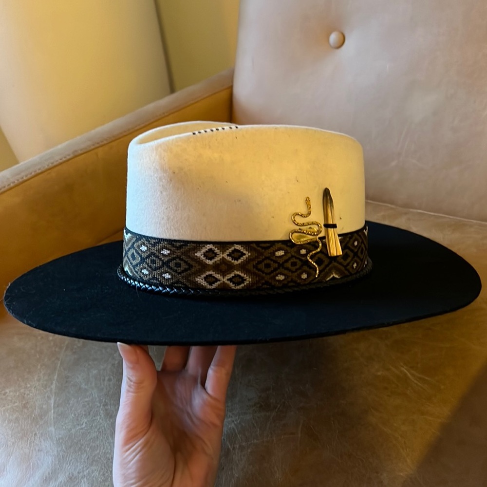 Brand new never worn custom Inti spirit tulum spiritual brim hat